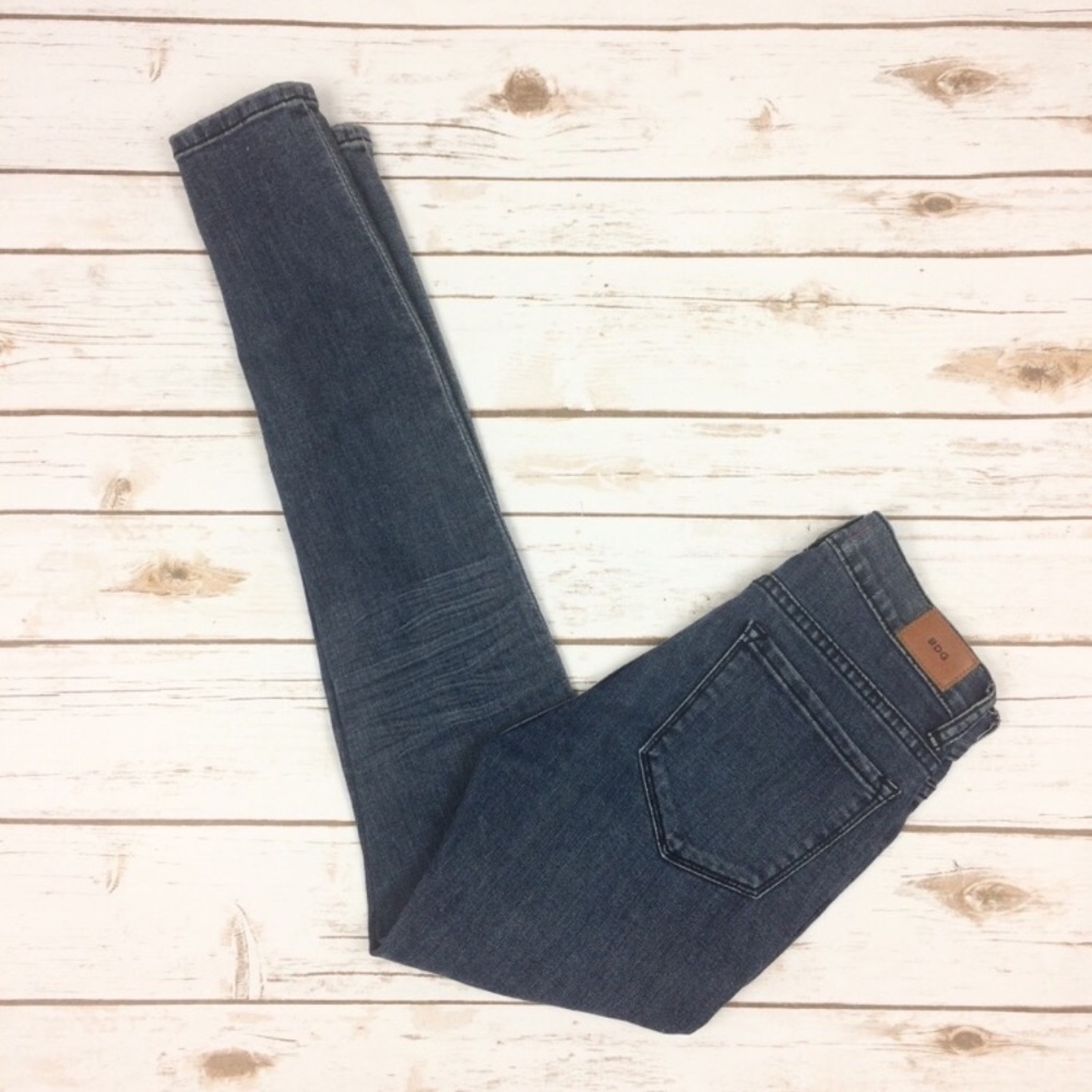 UO BDG mid rise twig ankle jeans